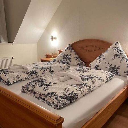 Hotel Und Restaurant Gruner Hahn Elsenfeld Bagian luar foto