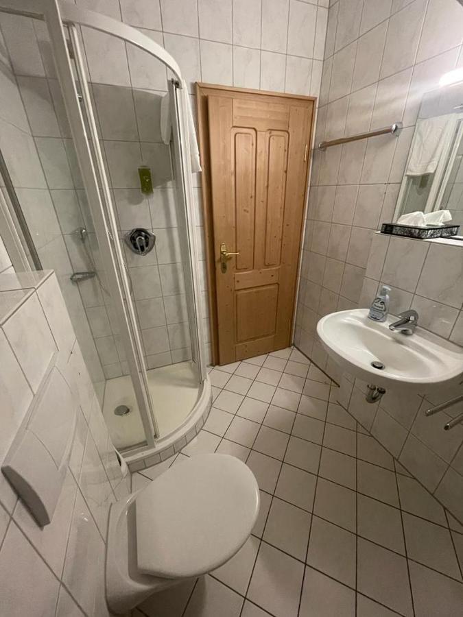 Hotel Und Restaurant Gruner Hahn Elsenfeld Bagian luar foto